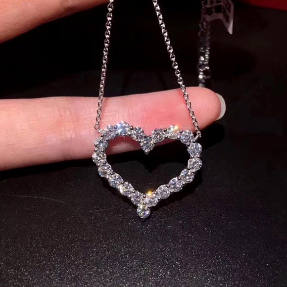 NEW Silver Diamond Heart Pendant Necklace - Picture 6 of 6